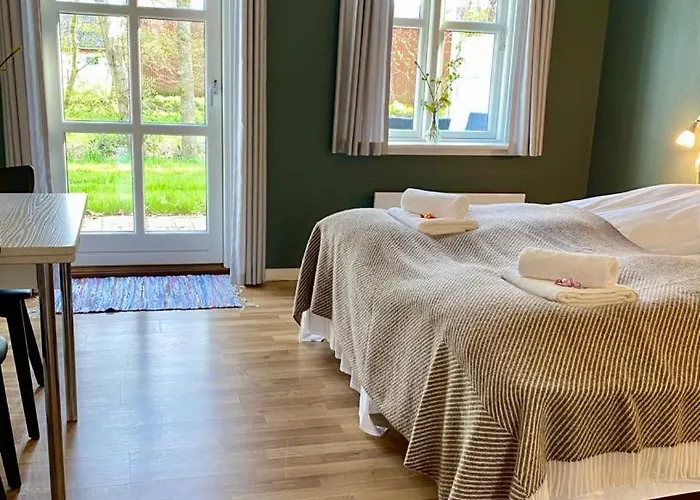 Nygaard Livsnyderi Hotel *